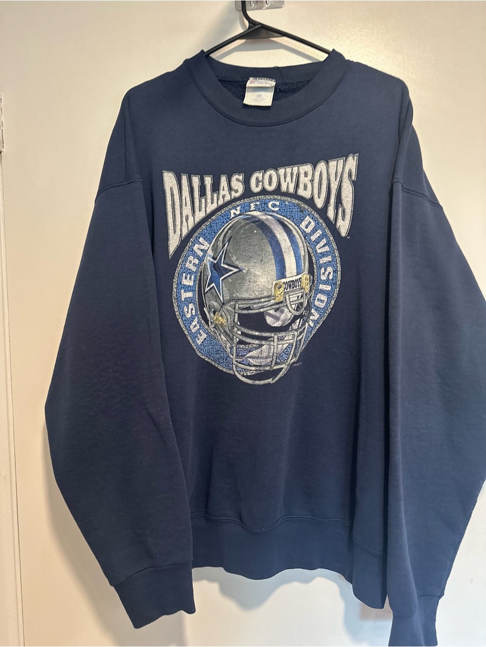 VTG ‘95 Dallas Cowboys Pro Player Streetwear Sweatshirt Navy Blue NFL Football.